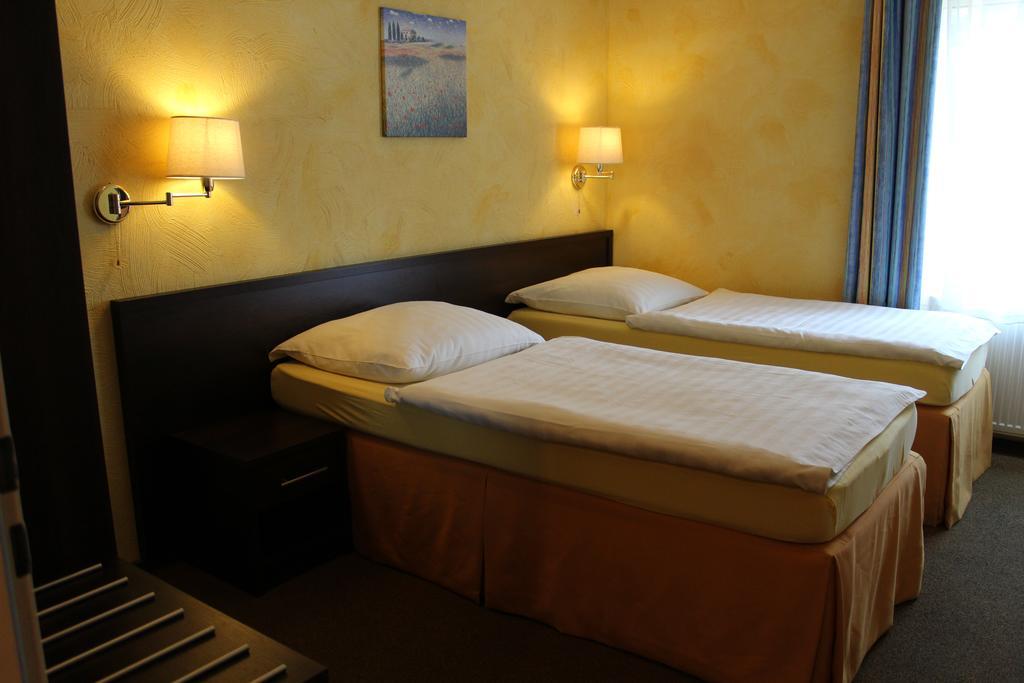 Hotel Rosenhof Düsseldorf Szoba fotó